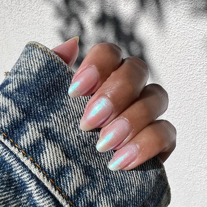 Are Pearlescent Nails Trendy