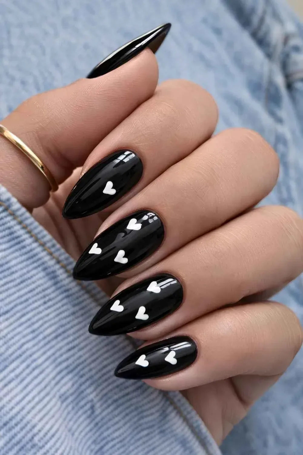 Are there specific black nail designs for Valentine's Day Are there specific black nail designs for Valentine's Day