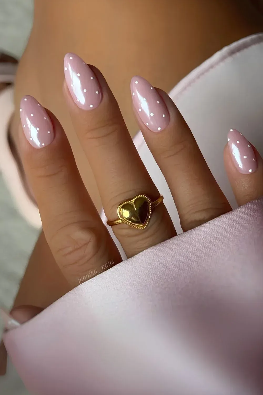 What are Popular Pink Chrome Nail Design Ideas