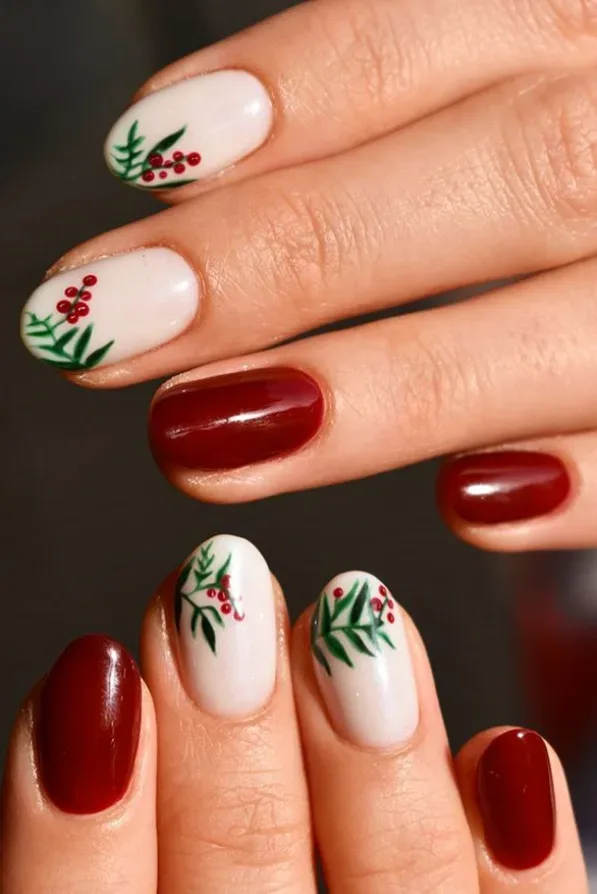 What are some festive Christmas nail designs