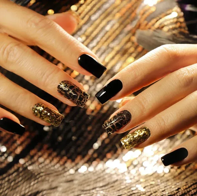 What dark and bold nail colors are in style for New Year's