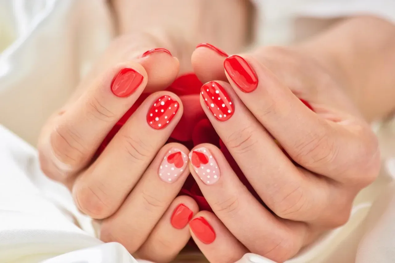 What Valentine's Day nail designs are best for short nails