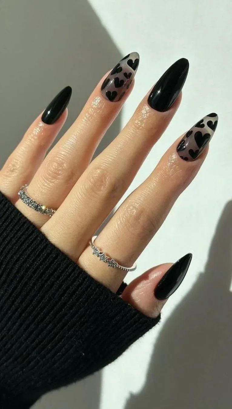 Which black nail designs are suitable for special occasions Which black nail designs are suitable for special occasions