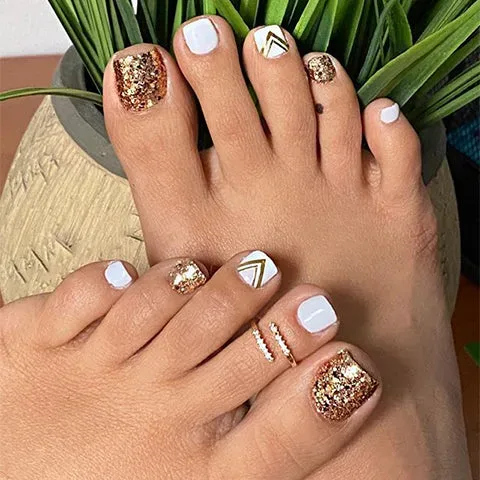 Which toe nail designs are ideal for autumn and winter